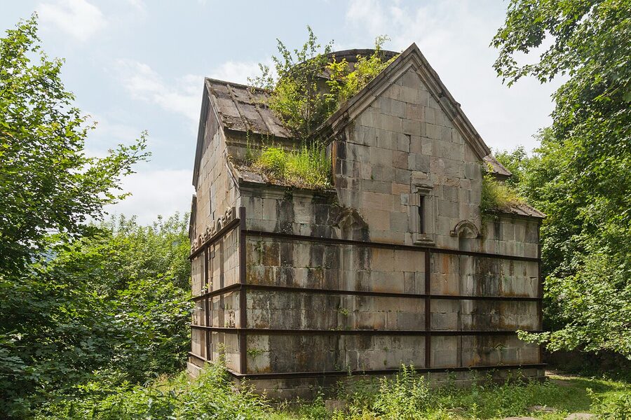 Jukhtakvank Twin Churches