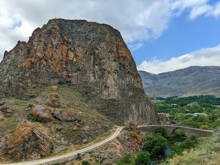 Melik Tangi bridge with Vorotnaberd fortress in the background