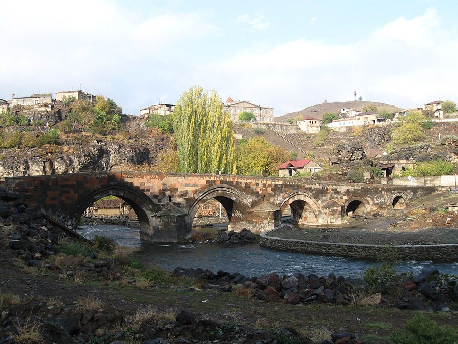 Oshakan Bridge five-arch medieval bridge in Aragatsotn province