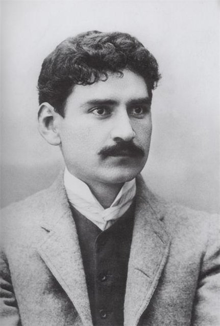 Portrait photograph of the painter Martiros Saryan